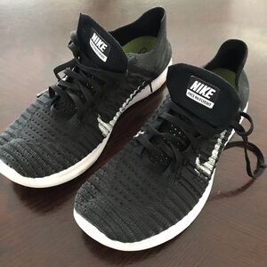 Nike women sneakers 8.5